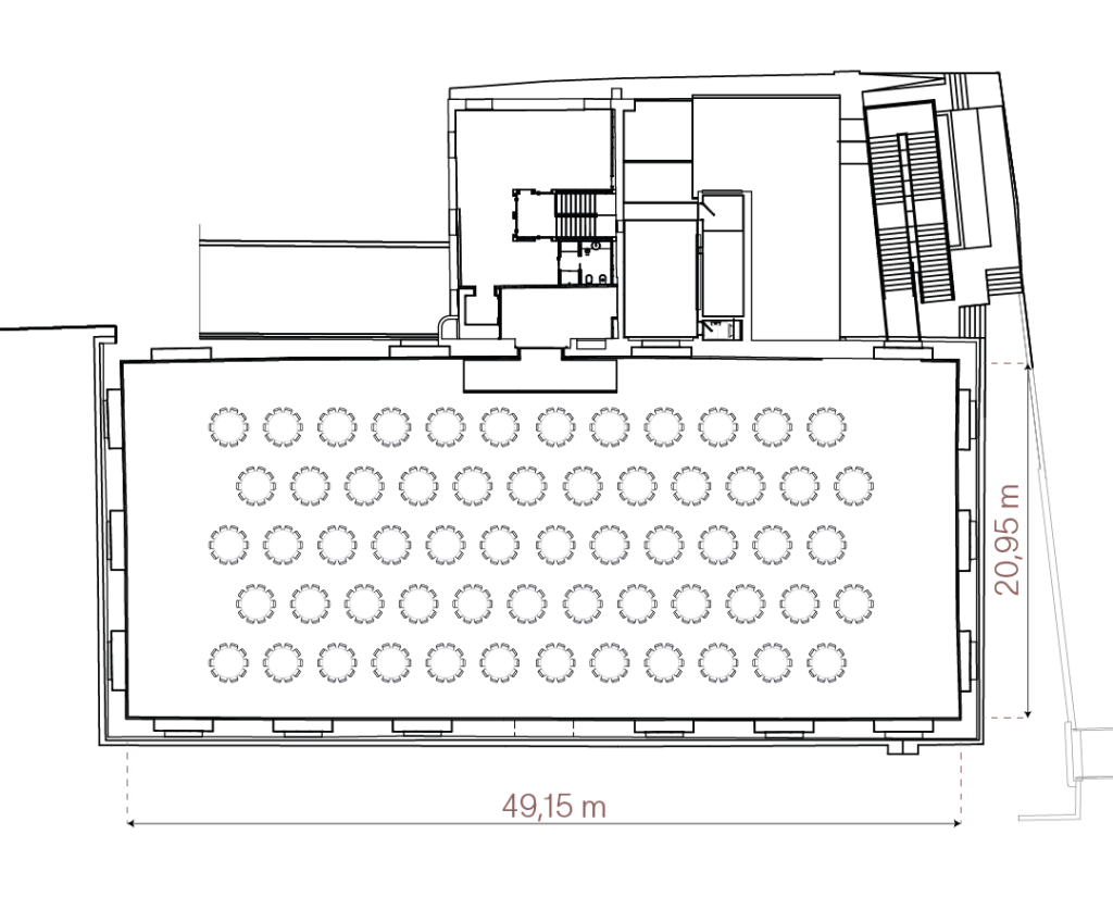 Allestimento-PianoPrimo-tavoli-tondi